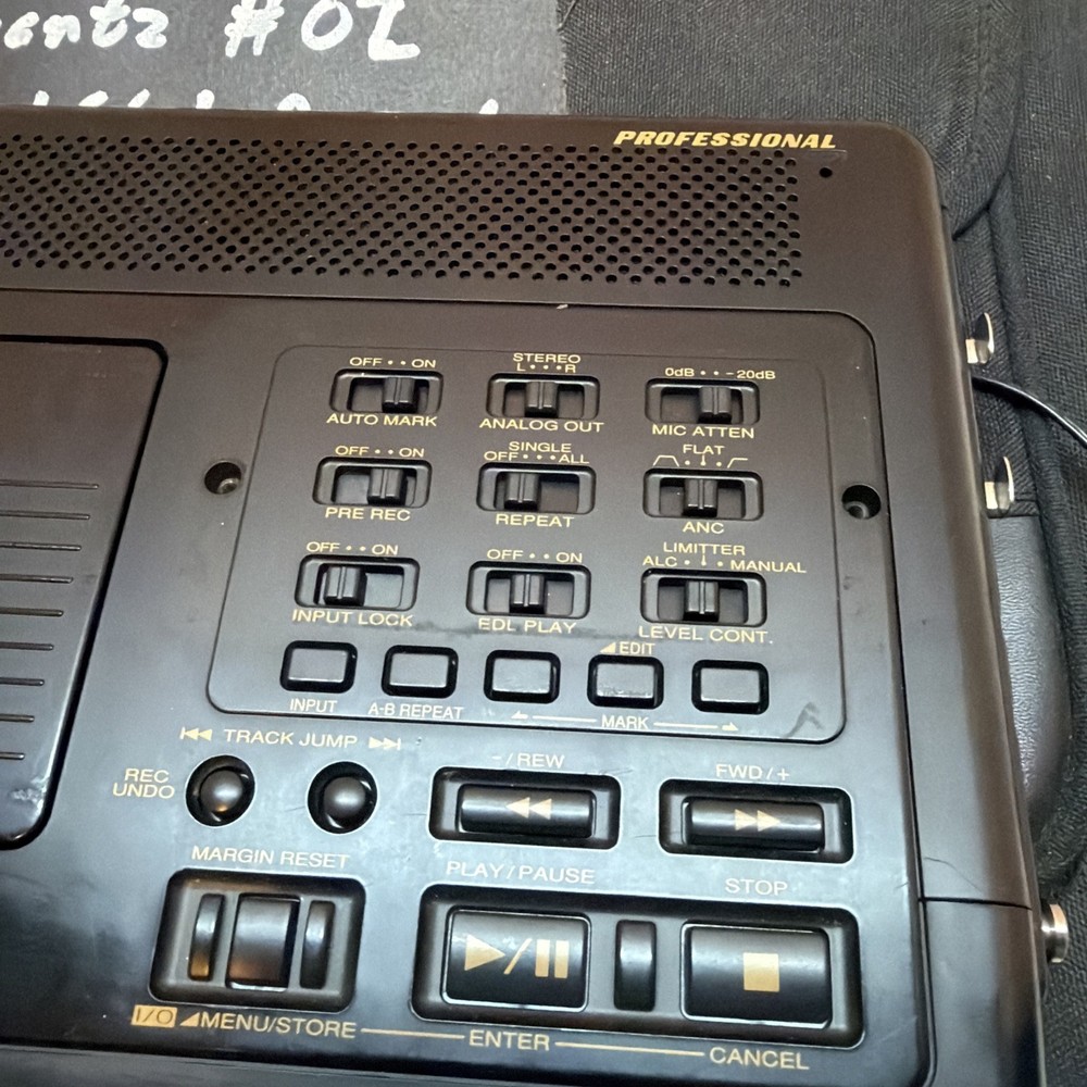 Marantz Solid State Recorder PMD670 Portable + Power Adapter No Card