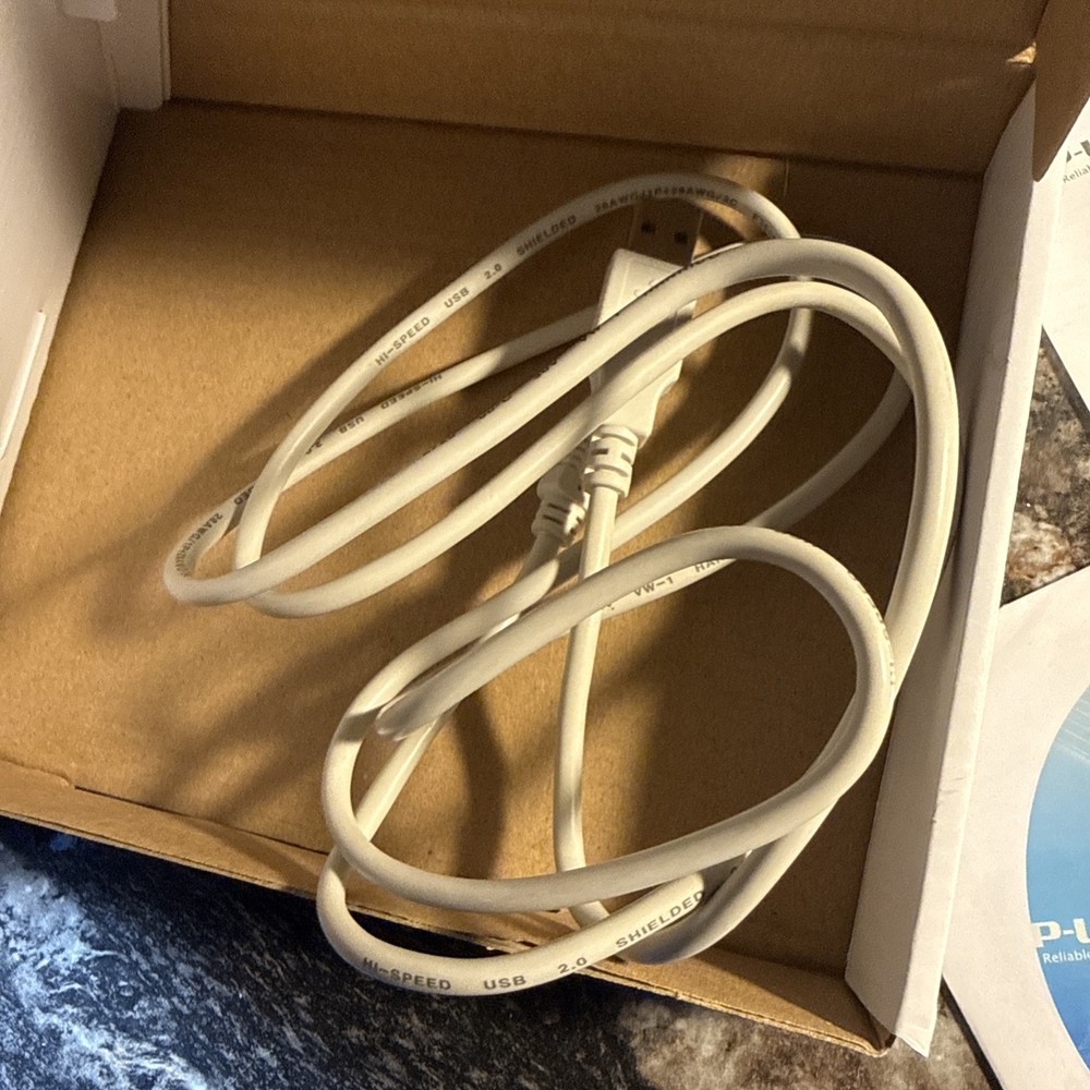 TP-Link T4UH   Wireless USB Adapter