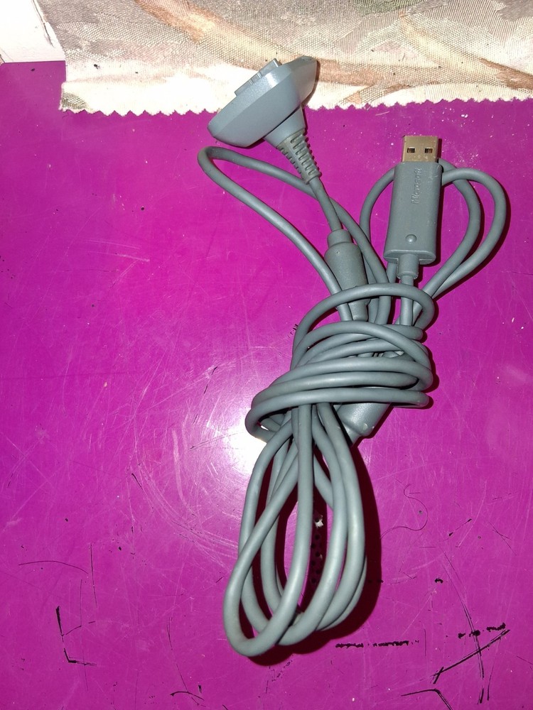 Microsoft Xbox 360 Charge and Play USB Cable Lot Gray 8ft Controller Clips