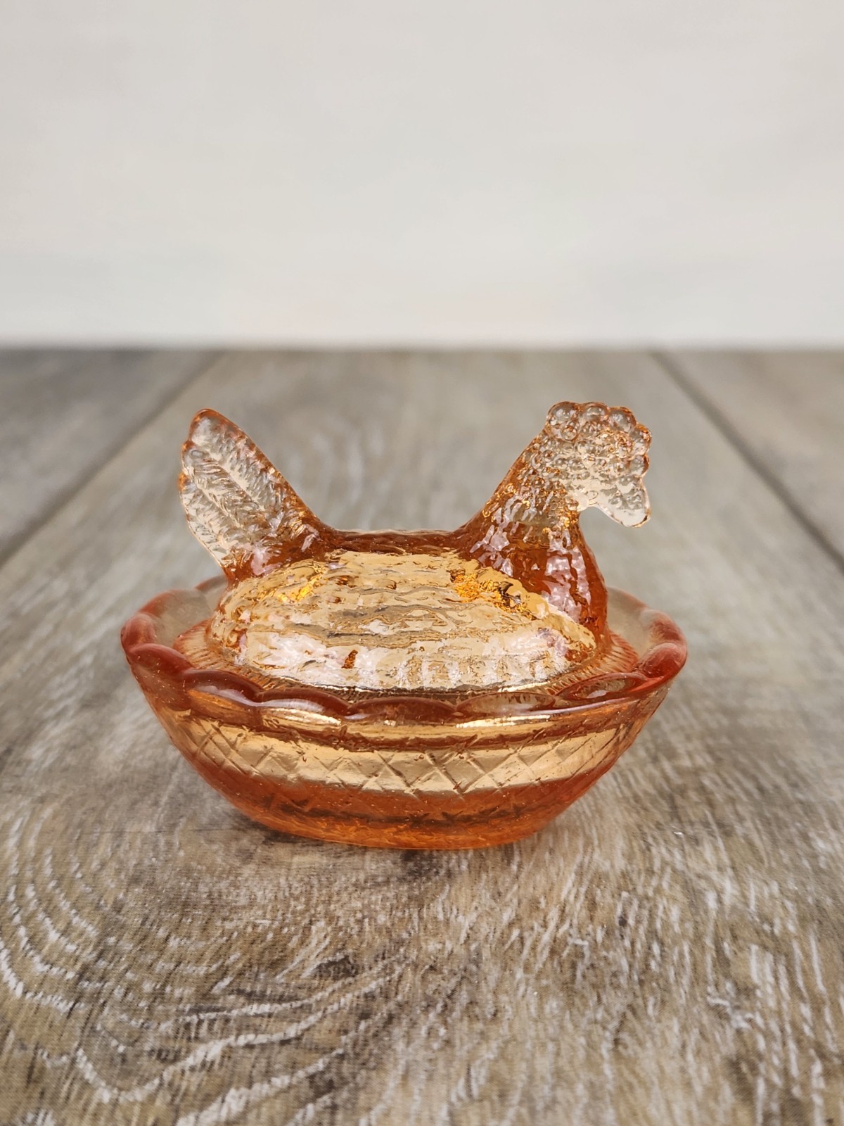 Peach Glass Mini Hen on Nest Covered Salt Cellar 2.5"