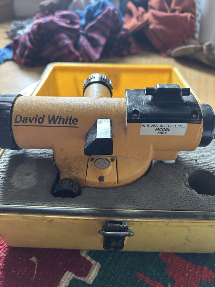 ** DAVID WHITE - Automatic Level - AL8-26S- Model 8884- with CASE - works **