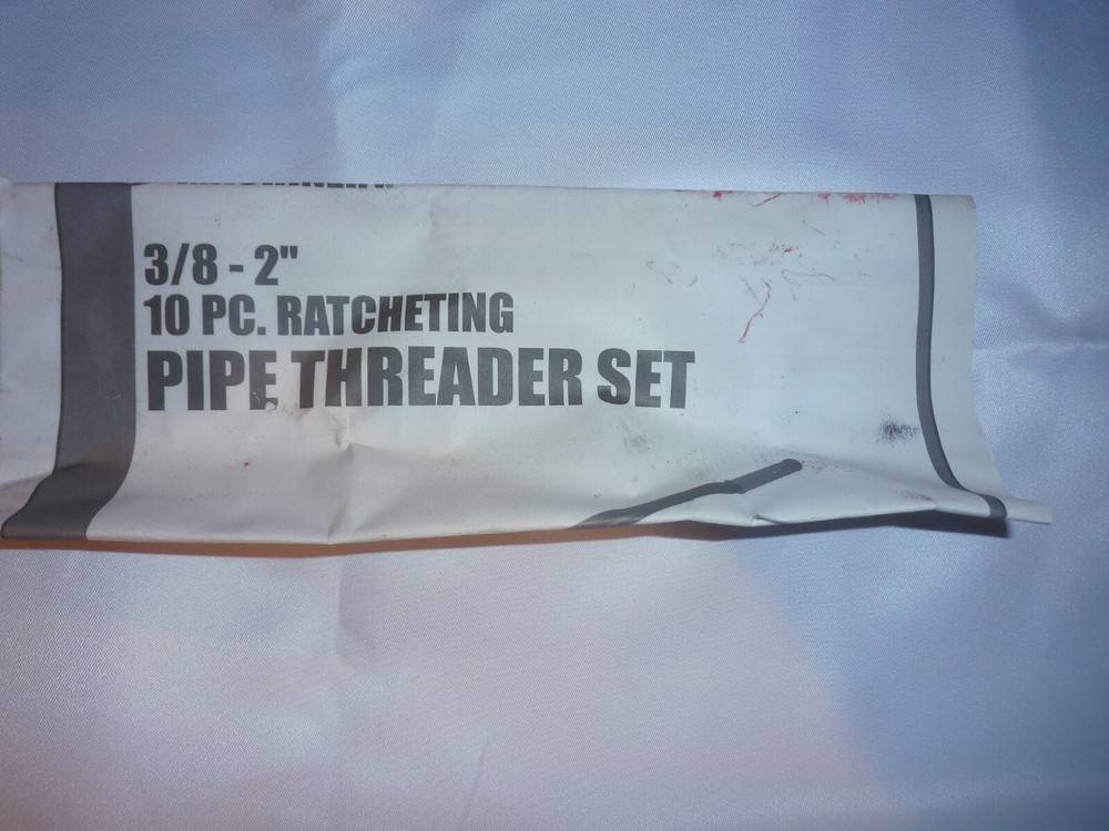 Central Machinery 10PC Ratcheting Pipe Threader 3/8" to 2"