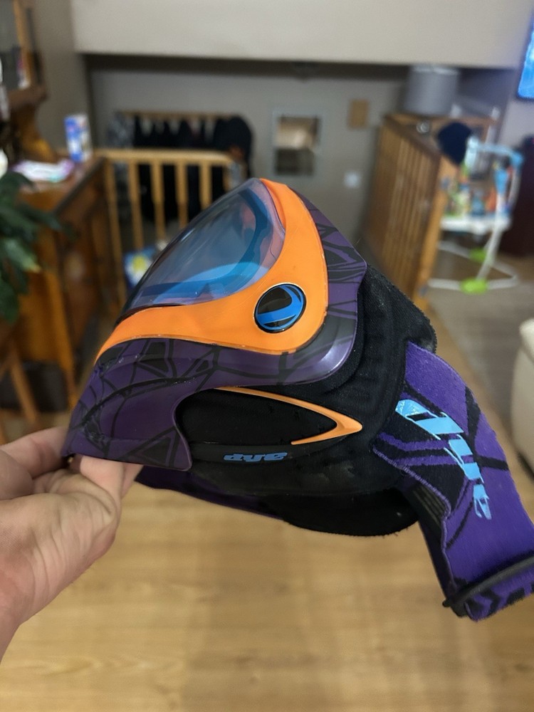 Dye i4 Paintball Mask