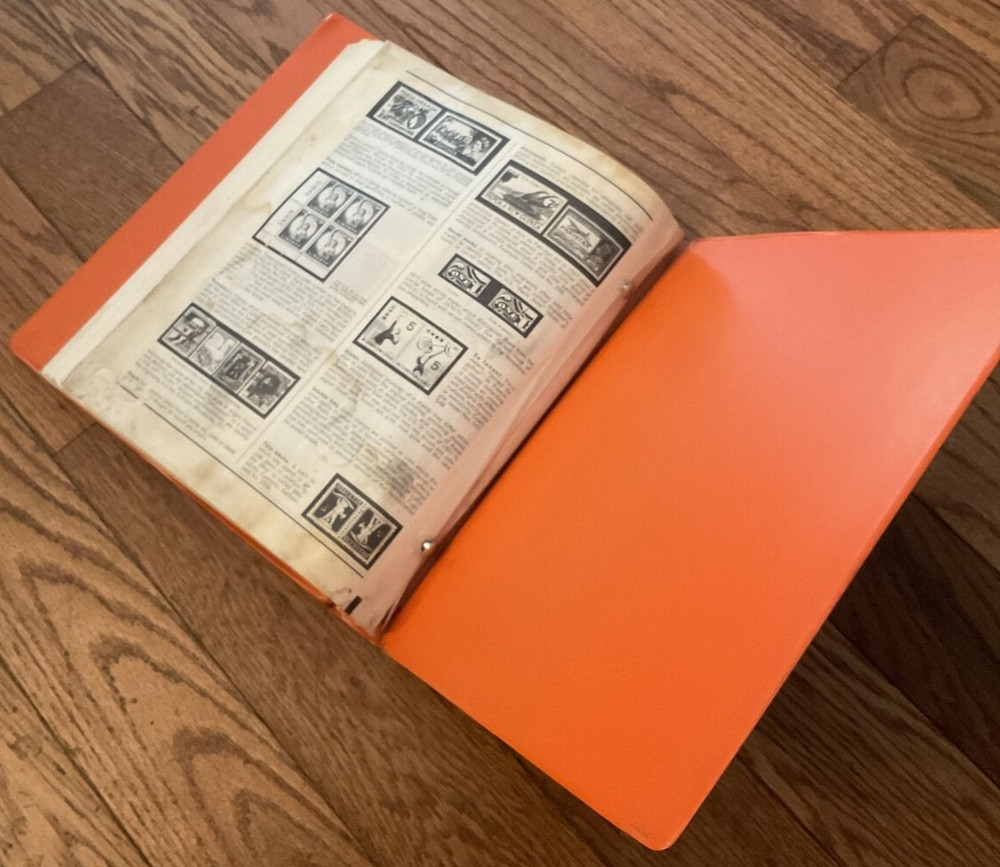 Scott’s World Stamp Album Book Postage Stamp Album 1973/ 4 Stamps Inside/Collect