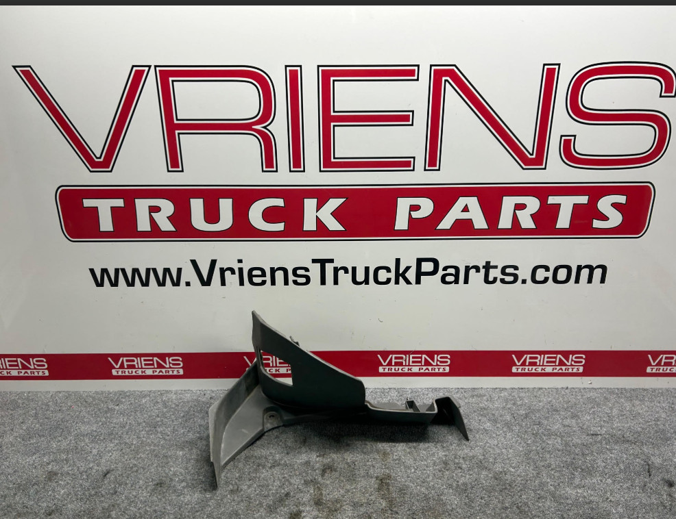INTERNATIONAL  3596981 KICK/DASH PANEL