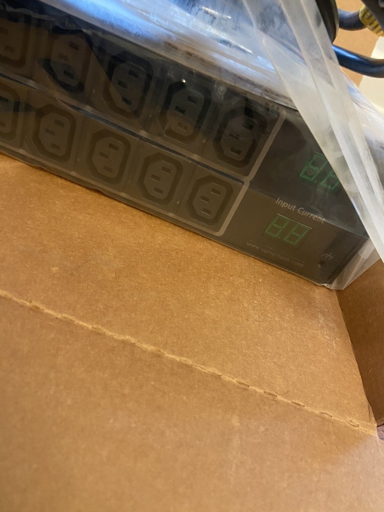 Server Technology Inc. CX-16HFF2C452 Fail Safe Transfer Switch