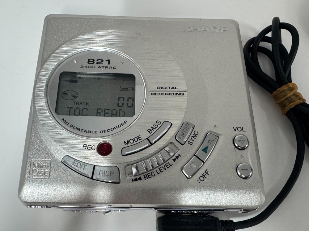 Sharp MD Portable Recorder MD-M821 Silver With Remote AC Adapter Tested Japan