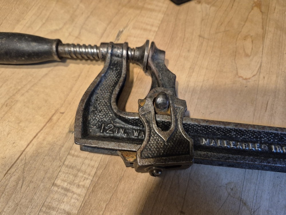 Shaw MFG 12" Selflocking Clamp