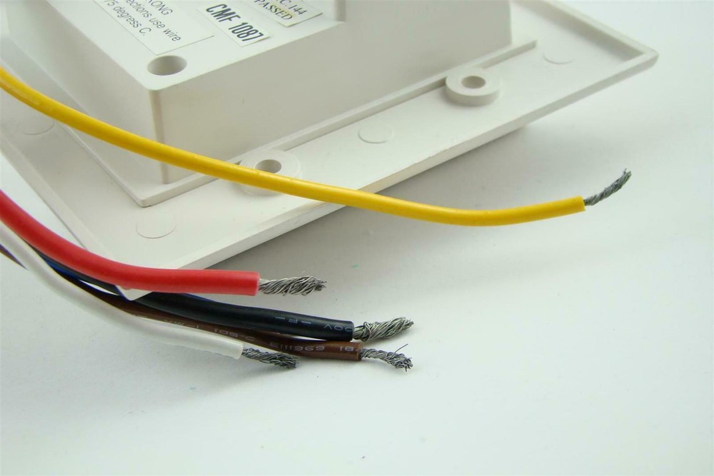 NuTone 24 hour digital Programmable timer 15 Amp 120V AC HST-24