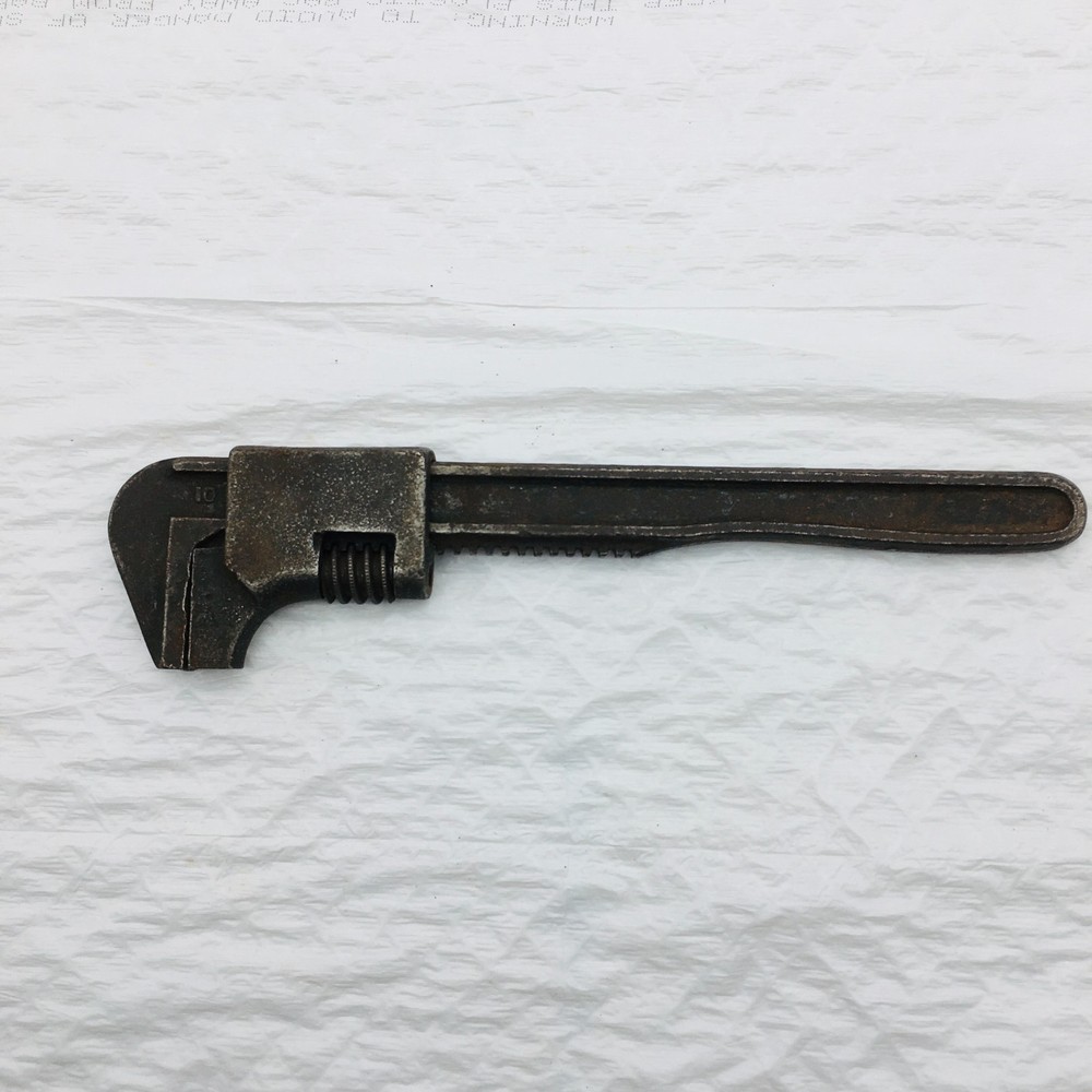 10 IN Auto Pipe Wrench Vintage