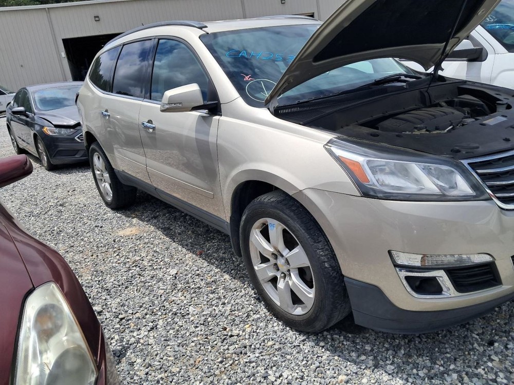 TRAVERSE 2017 Glove Box 4744060