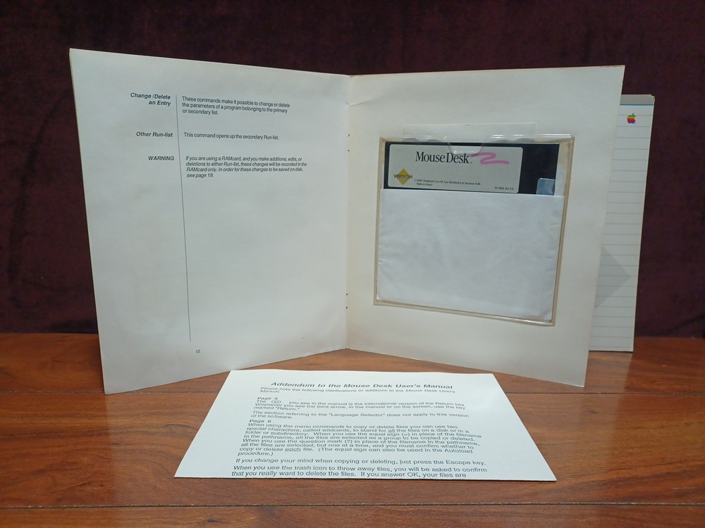 Apple Diskware ProDOS User's Disk Apple IIe, Mouse Desk Ver. 1.1, & Owner's Man.