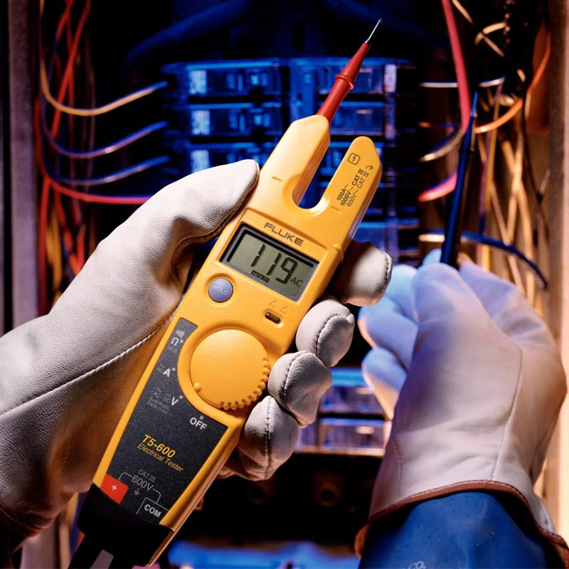 Original Fluke T5-600 Electric Tester Voltage Continuity Measuring Tool