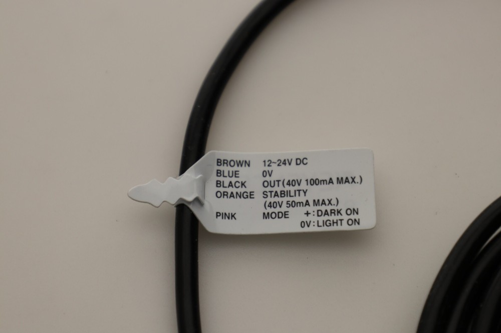 KEYENCE PZ-101 Photoelectric Sensor