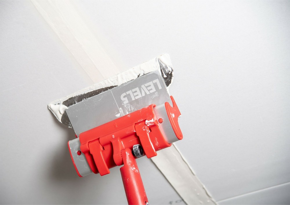 LEVEL5 Drywall 48"- 87" Extendable Skimming Blade Handle | 4-943