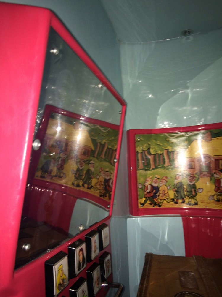 SNOW WHITES ENCHANTED CASTLE INTERACTIVE KIDDIE RIDE DISPLAY PANEL MATCH IMAGES