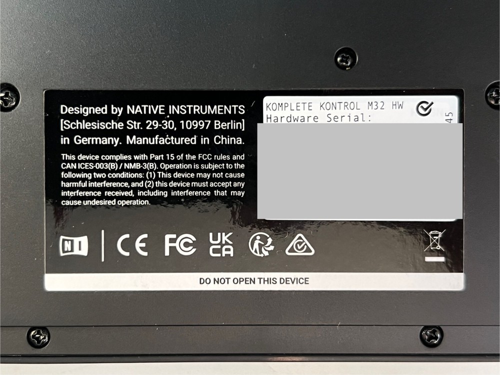 Native Instruments Komplete Kontrol M32 Controller Keyboard + Analog Cases Pulse