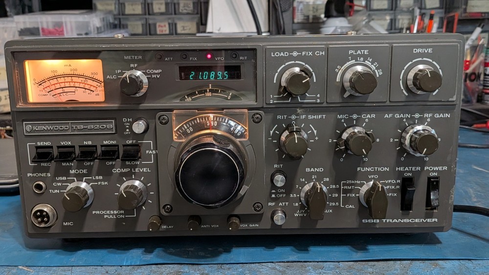 KENWOOD TS-820S HAM TRANSCEIVER WORKING - RECAPPED