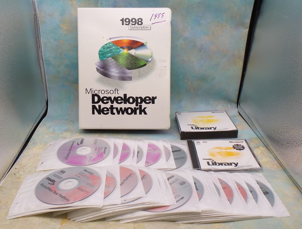MSDN Software 34 CD's of Microsoft Development software 1999 SQL Server 7.0