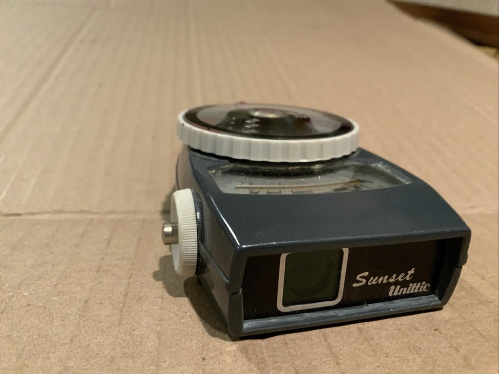 Vintage Sunset Unittic Model 65 - Zero Adjust Exposure Meter