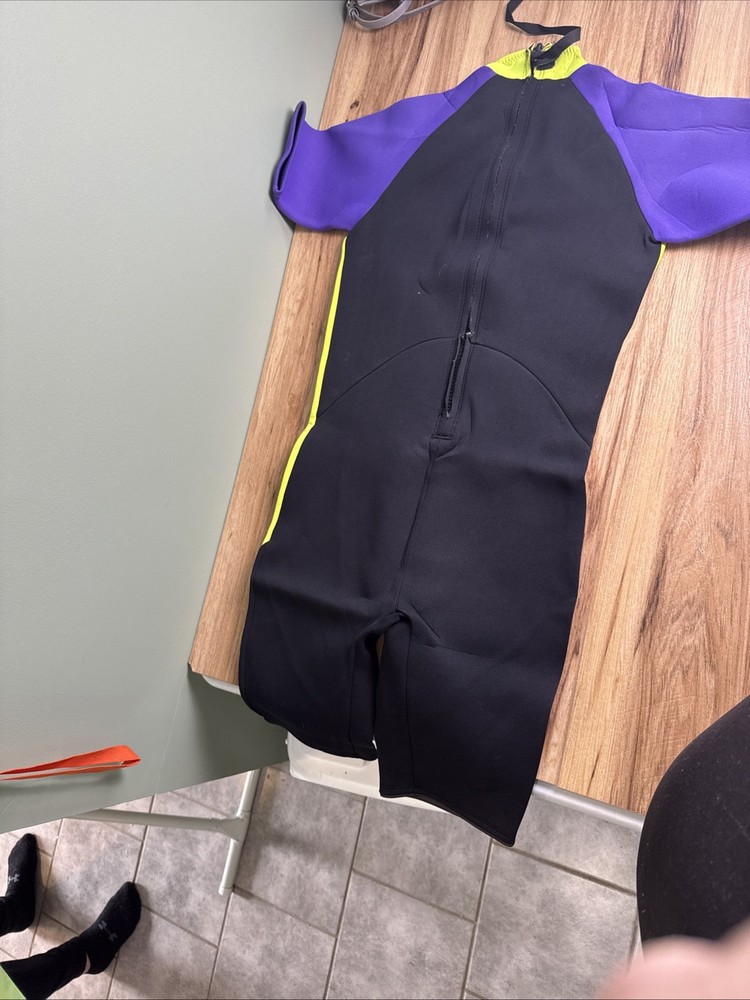 Exceptional Performance Size Small Shorts/Short Sleeve Wetsuit