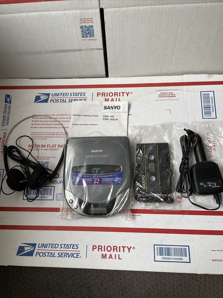 Vintage Sanyo CDP 195 Compact disc player. NIB