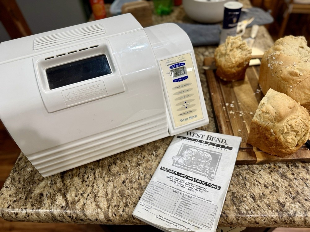 West Bend Bakery Style Automatic Bread Dough Maker 2 Lb Capacity 41085 USA Made