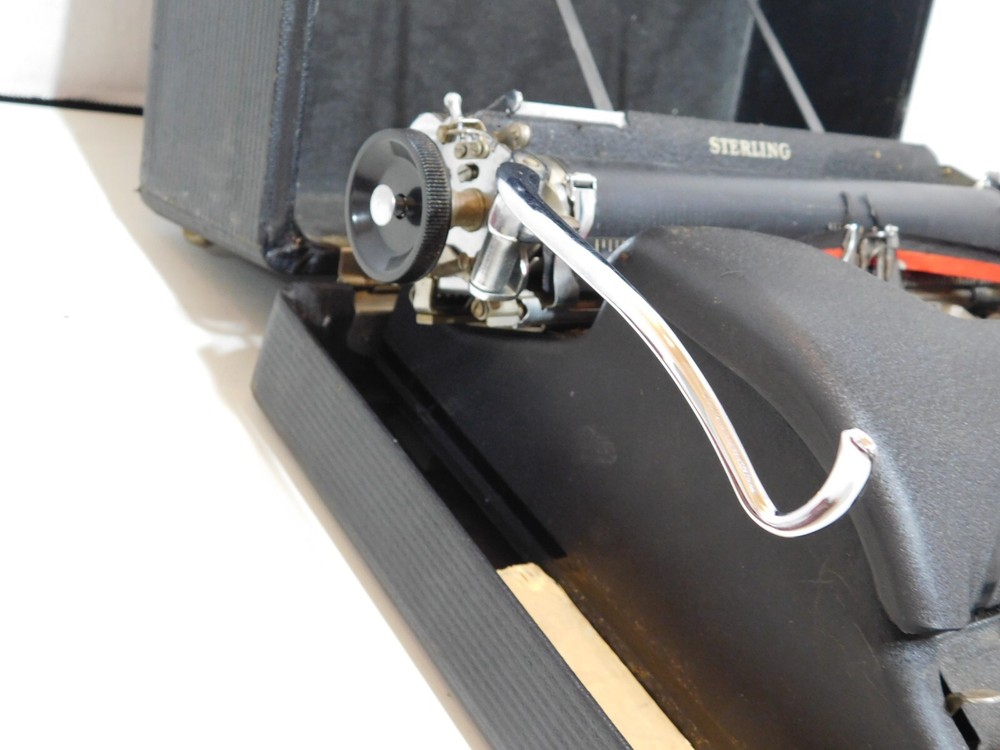 1947 Smith-Corona Sterling 4A Typewriter w/ Case