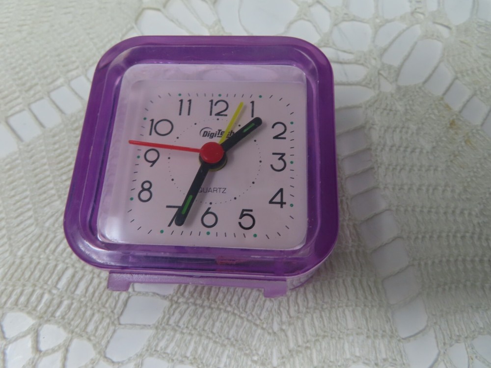 DIGITECH Quartz Alarm Clock Alarm Travel Size Second hand Working