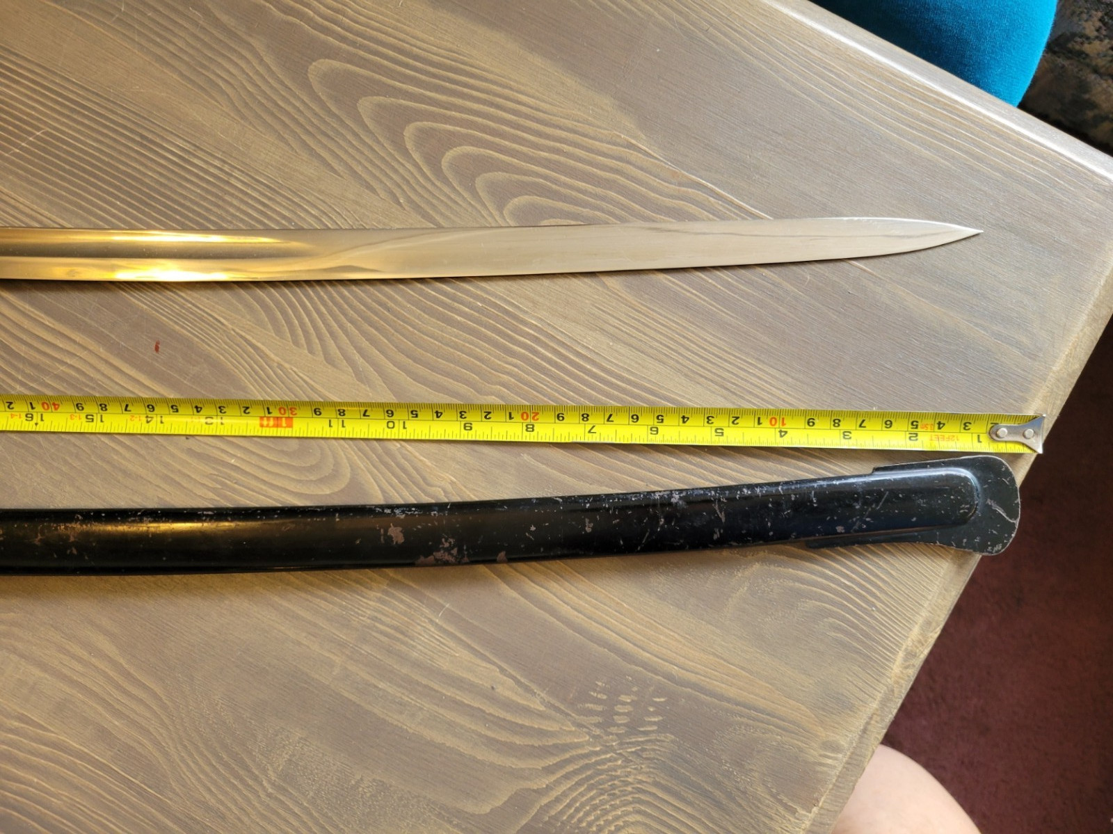 WWI German Presentation Artillery Officer's Sword, Rose Motif