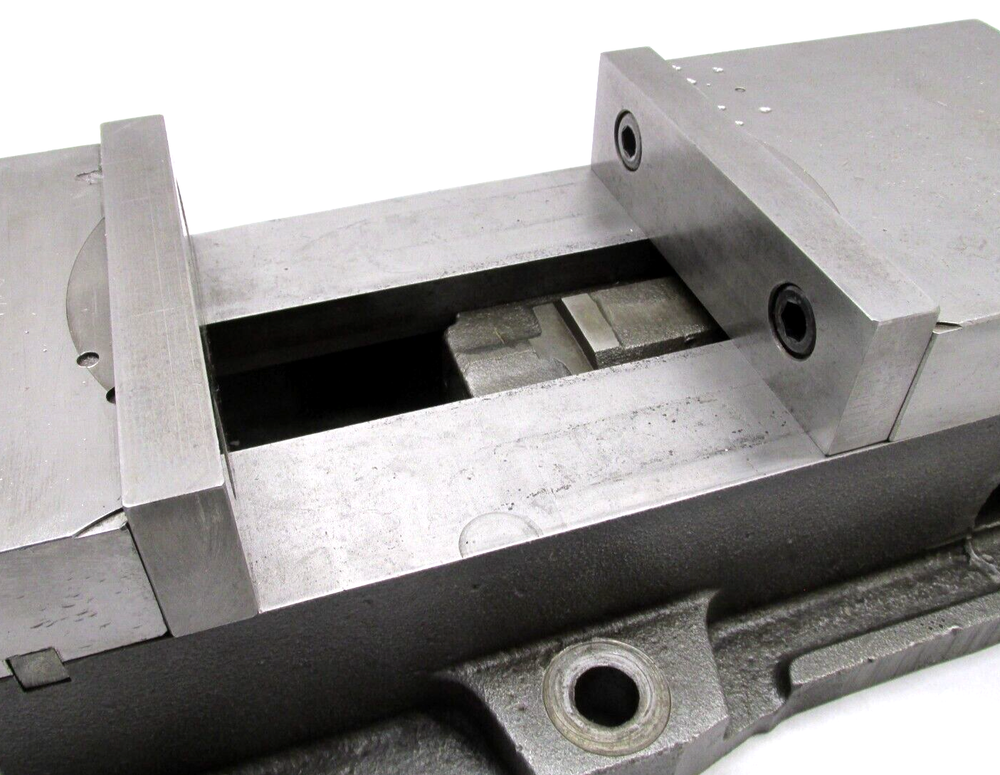 KURT ANGLOCK 6" MILLING MACHINE VISE w/ JAWS & HANDLE - #D60
