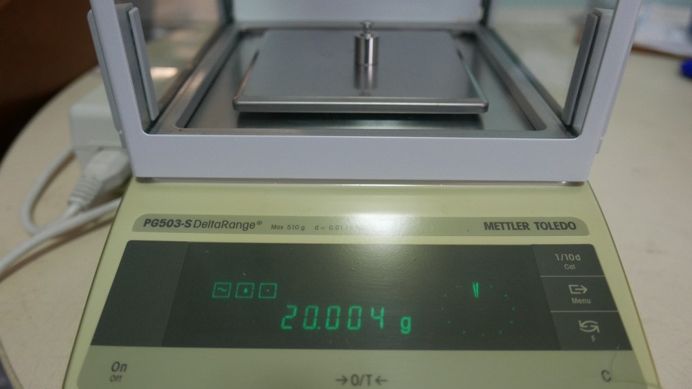 Mettler Toledo Scientific Scale PG503-S Delta Range with Draft Shield Box #2