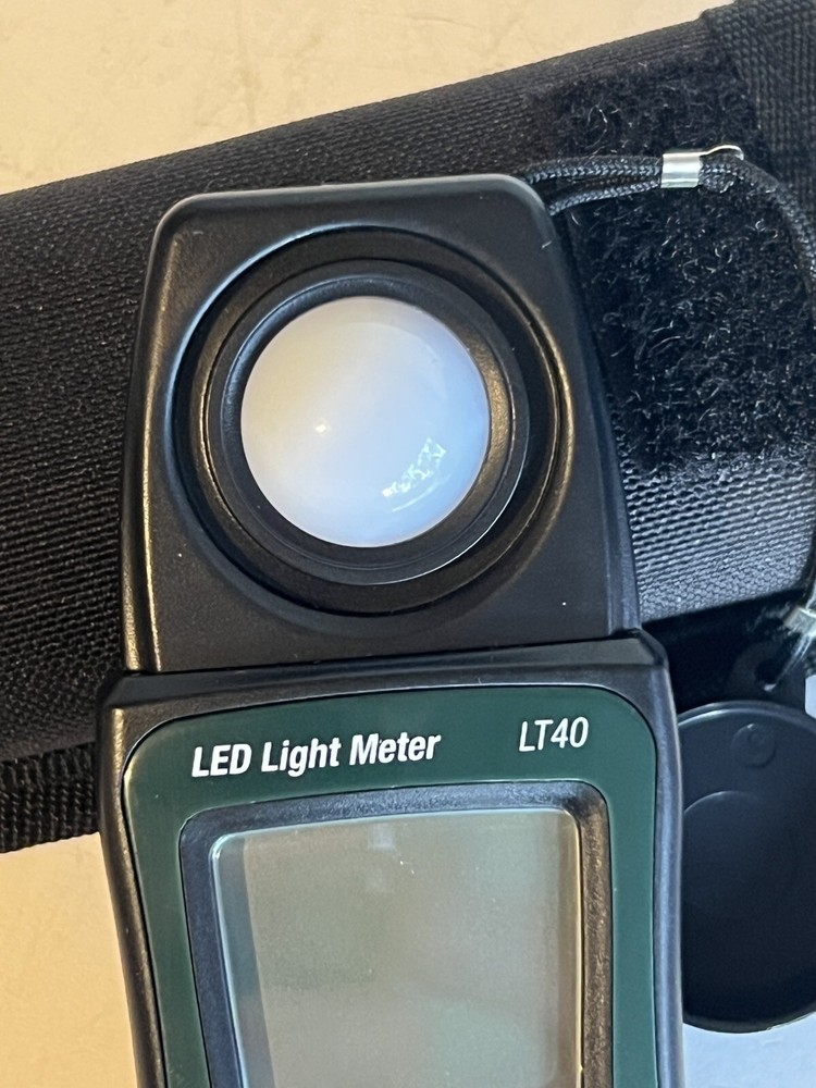 Extech LT40 LED Light Meter With Carrying Case High Accuracy Device