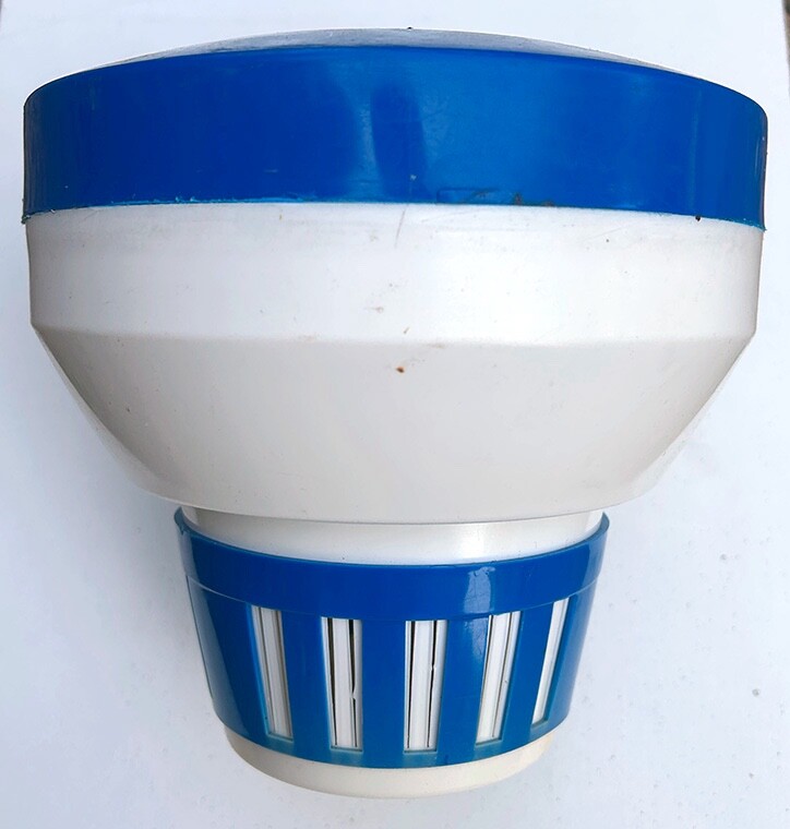 Lightly Used Swimming Pool Floating Chlorine Dispenser