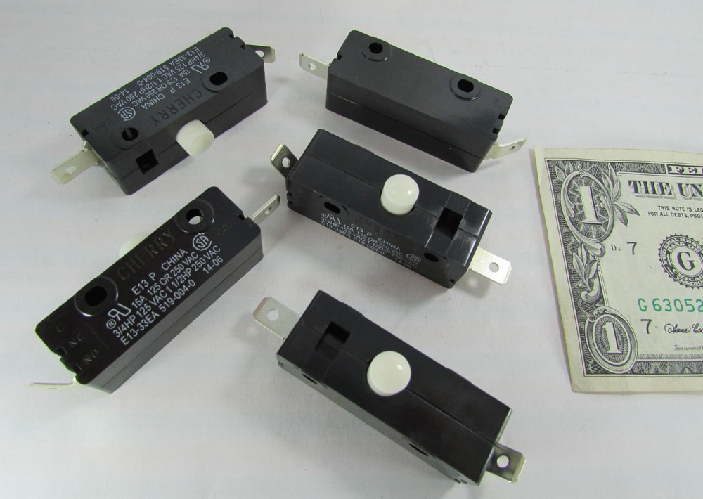 5 Cherry E13 15A Normally Open Snap Action Pushbutton Switch 125/250VAC E13-33EA