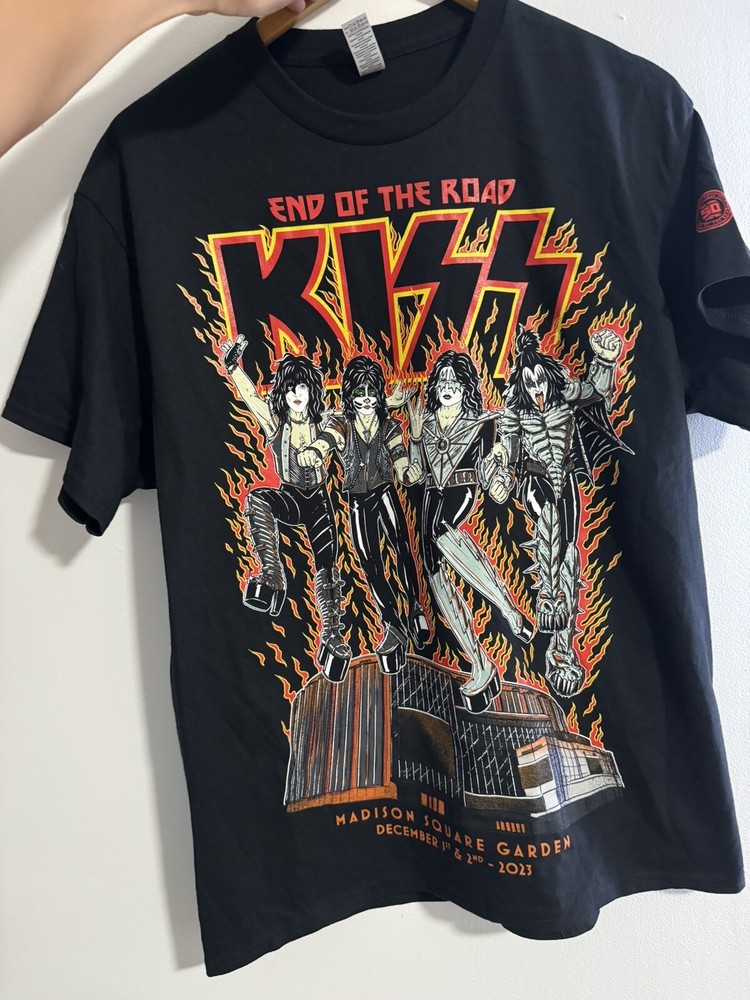 Official KISS NYC MSG T-SHIRT 12/1    12/2 END OF THE ROAD FINAL SHOW Large L