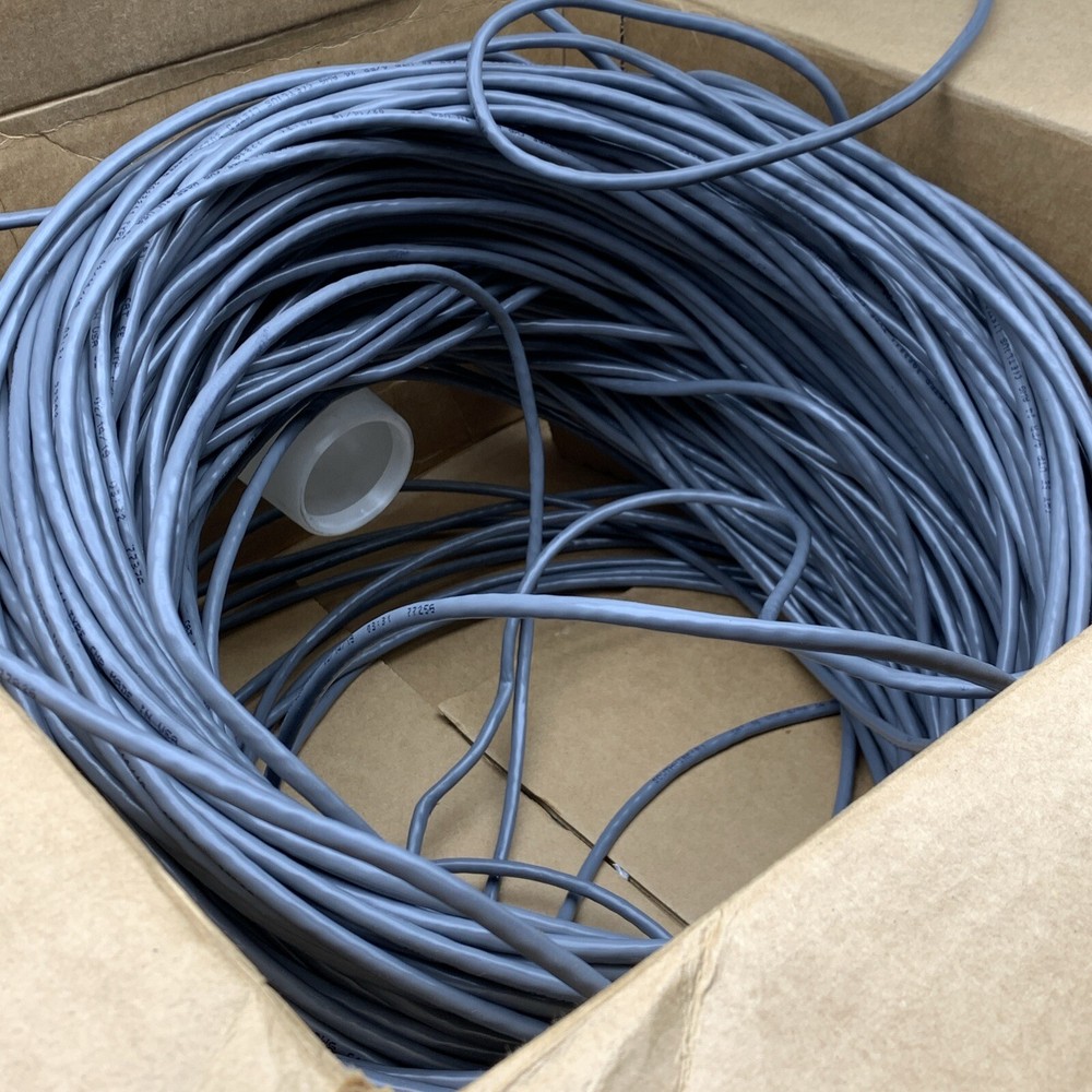 578ft SouthWire Type UTP CMR Gray 24/4 CAT5e Riser Cable