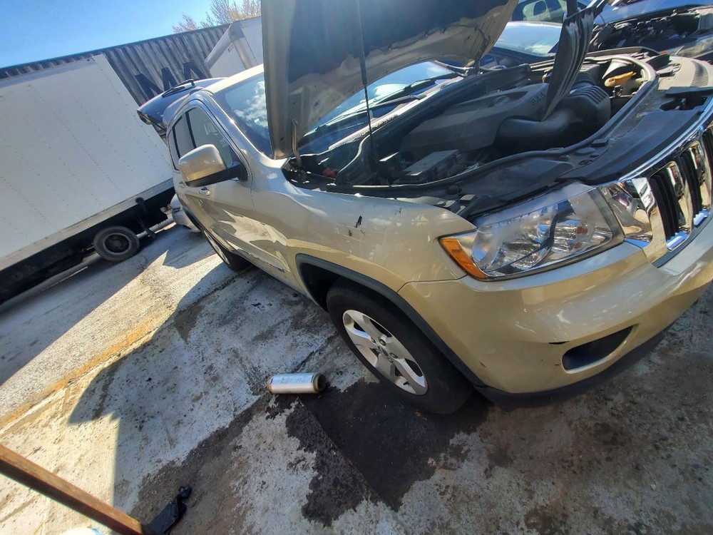 Used A/C Selector Switch fits: 2011 Jeep Grand cherokee automatic temperature co
