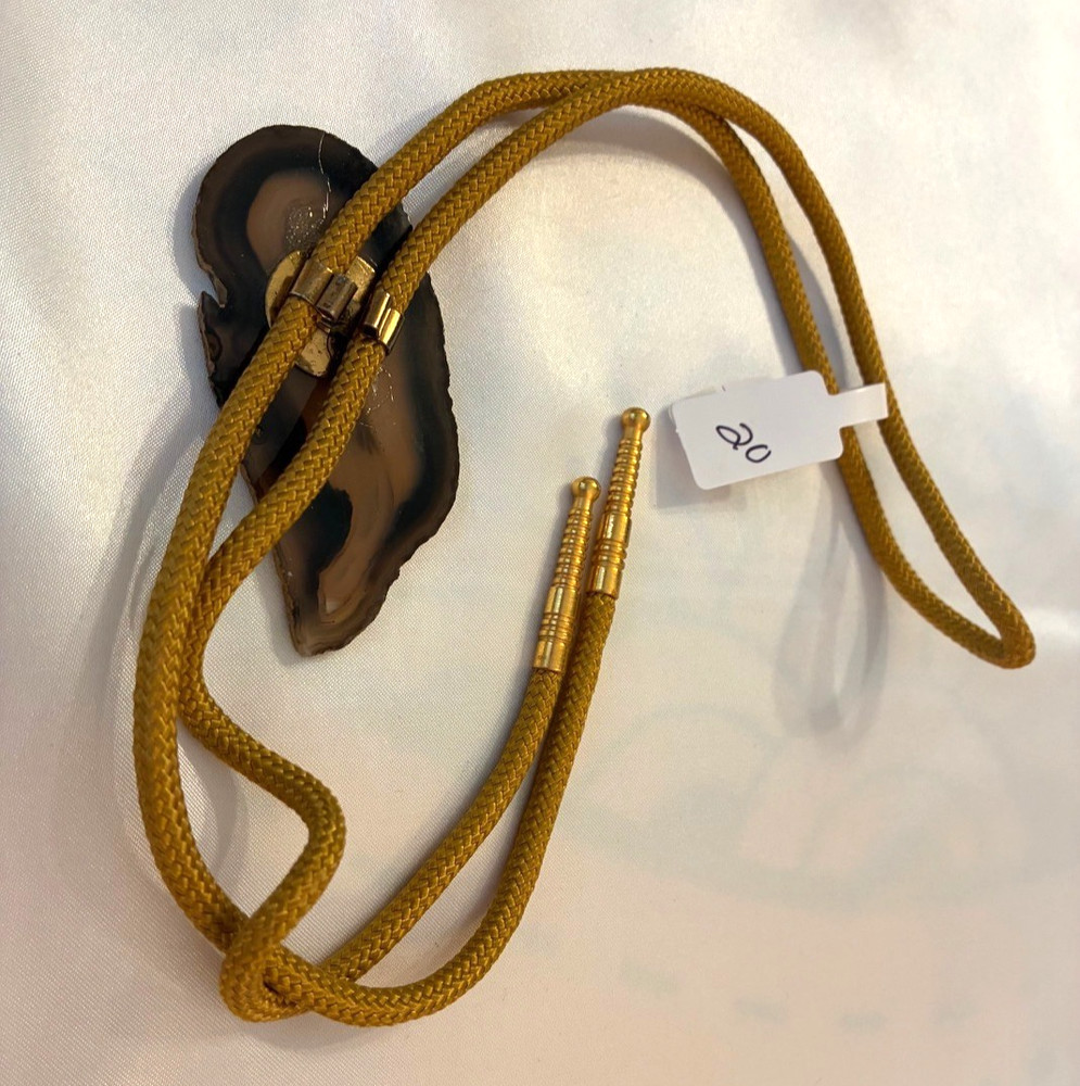 Men's Bolo Tie. Agate Slice. EUC B-20