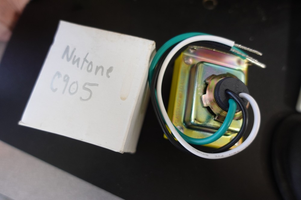 Nutone Model C905 120 Volt Primary 16 Volt Load Doorbell Transformer