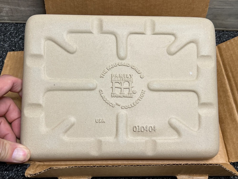 Pampered Chef Stoneware Rectangle Small Bar Pan Classics Collection 1448