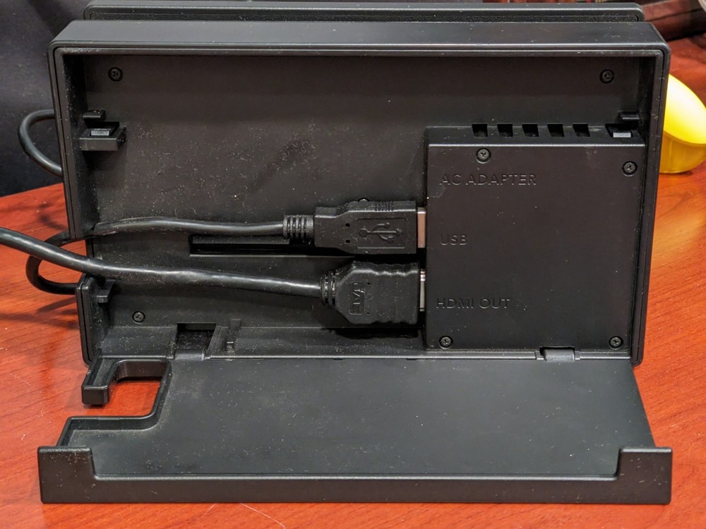 Nintendo Switch Dock Station Charging Base Station HAC-007 & Controller