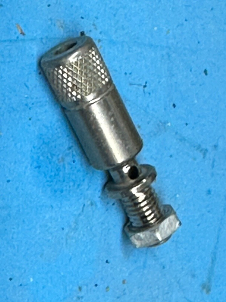 TEKTRONIX 129 051 GROUND BINDING POST  545a (ONE PIECE)  LONG