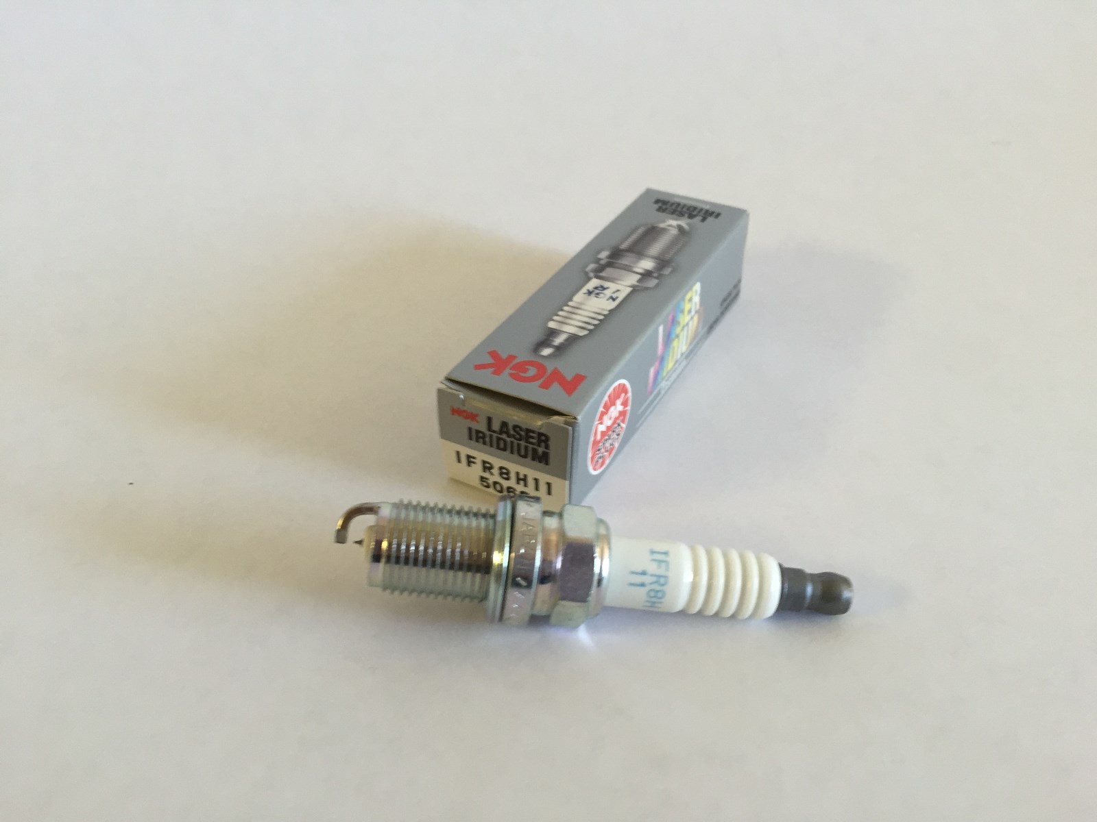 NGK Laser Iridium Spark Plug IFR8H11 Honda TRX450R TRX 450R CRF450R CRF 5068