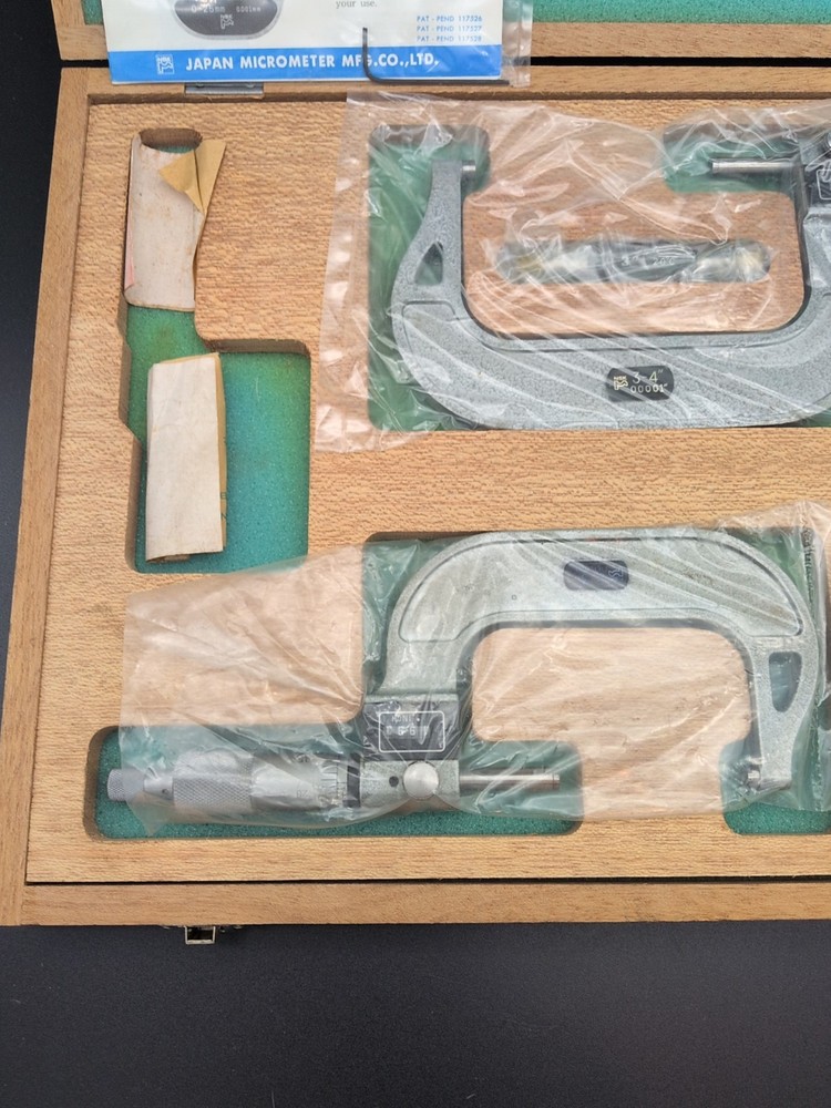 NSK Japan DIGITAL MICROMETER SET with wooden case