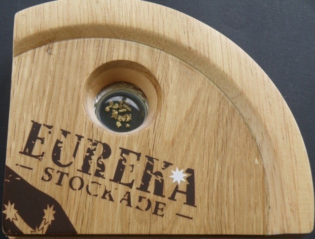 2004 $1 Eureka Stockade Proof Silver Locket Perth Mint, Genuine Gold Nuggets!