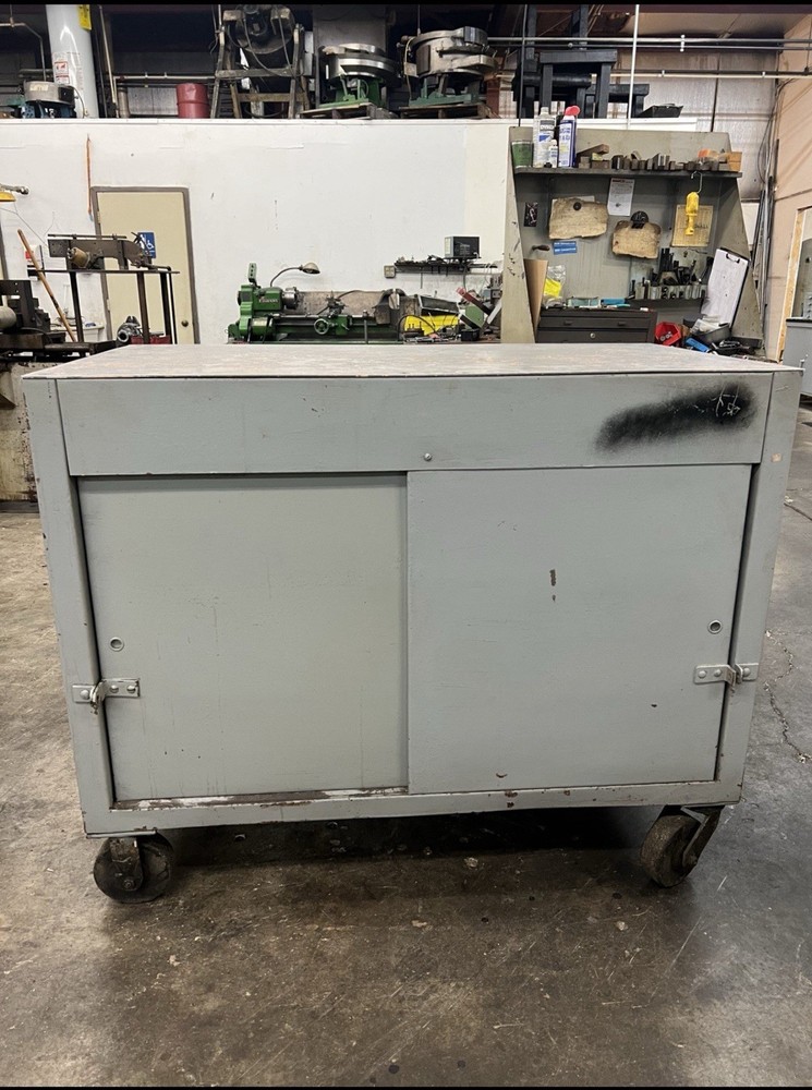 Rolling Workbench With Shelves