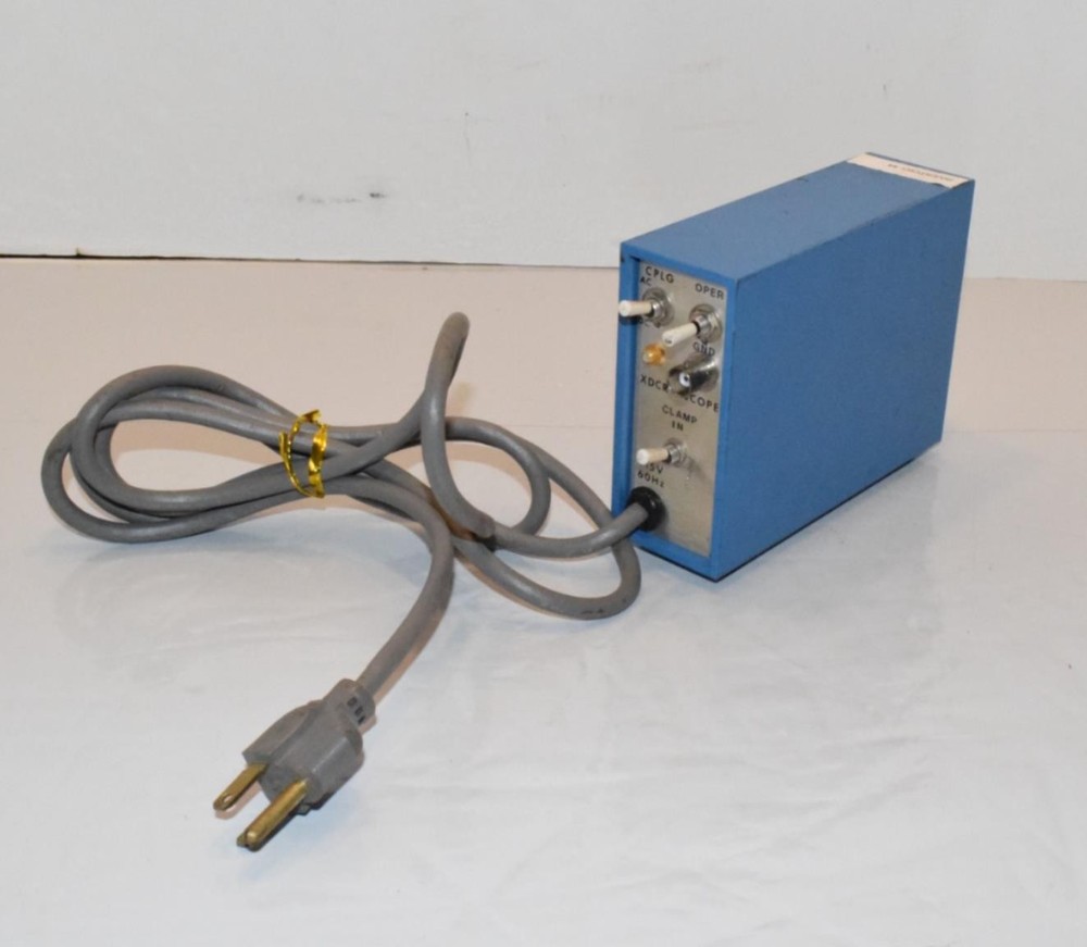 PCB Piezotronics Model 484M27 Accelerometer ICP Amp/Supply - C109