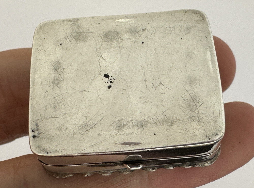 Vintage Solid Silver Gondola Pill Box