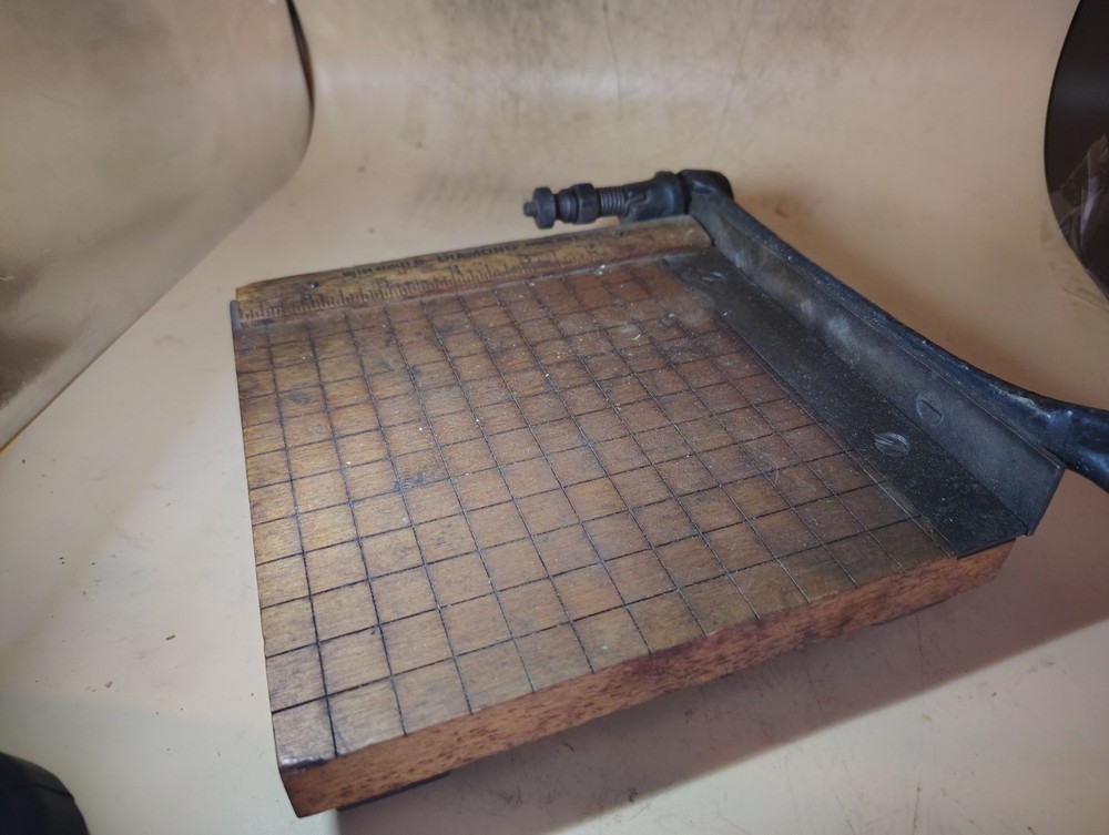 Milton Bradley Diamond Paper Cutter 6" Blade